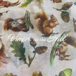 White Squirrel & Acorn snood