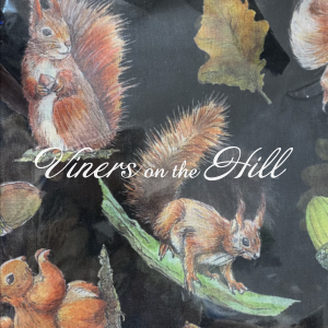 Black Squirrel and acorn snood